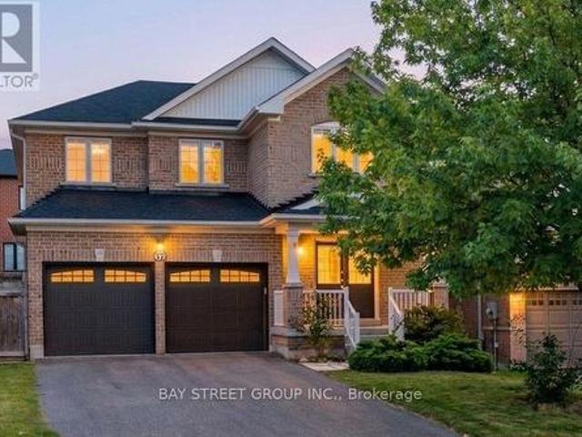 37 Mynden Way, Newmarket, ON, L3X 3A7 house for sale | Listing ID N13810 | Royal LePage