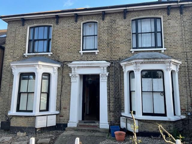 37 Nightingale Lane, Wanstead E11, 1 bed flat to rent, £1,650 pcm | PrimeLocation