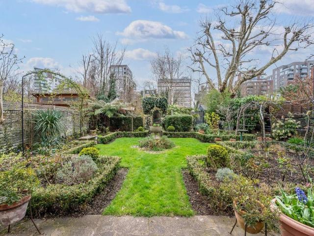37 Oxford Road, London, SW15 2LH, United Kingdom | 4 bed house for rent #137170143 | Rentberry