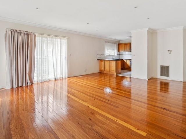 37 Phillips Crescent, Rosanna VIC 3084