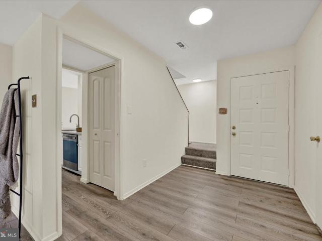 37 Pickburn Court # C
