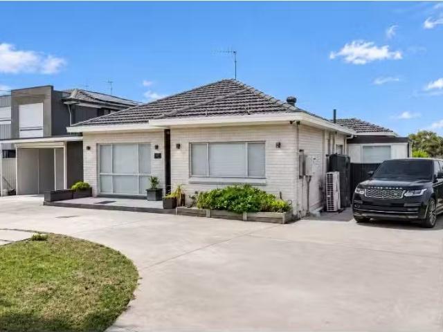 37 Railway Parade, Condell Park House for rent Listed by Mary.