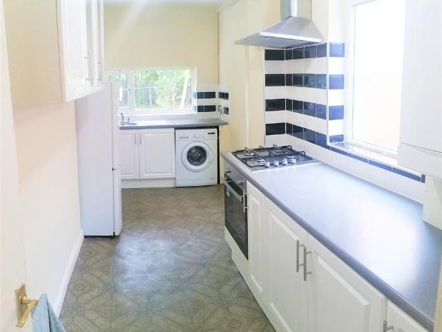 37 Redruth Street, Manchester, M14 7PX, United Kingdom | 3 bed duplex for rent #51782540 | Rentberry