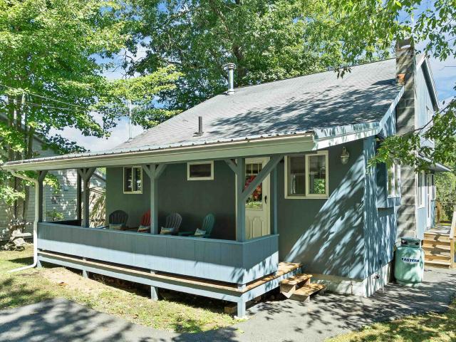 37 Riverlake Street