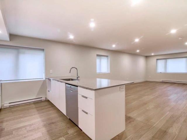 37 Roosevelt — 3 Bedroom unit 101