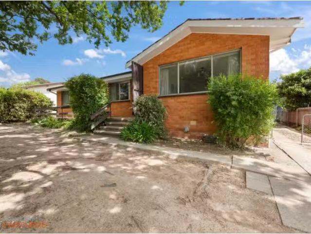 37 Ross Smith Crescent, Scullin House for rent Listed by Geor.
