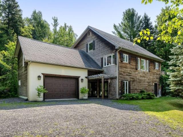 37 Rue André, Magog, QC, J1X 0J8 house for sale | Listing ID 16551 | Royal LePage