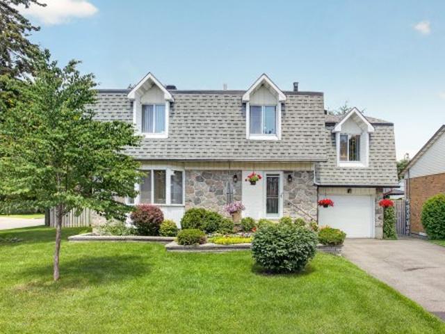 37 Rue De Cherbourg, Kirkland, QC, H9H 3W5 house for sale | Listing ID 19520 | Royal LePage