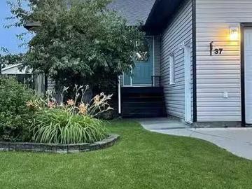37 Skaggs Crossing, Whitecourt, AB, T7S 1W4 house for sale.