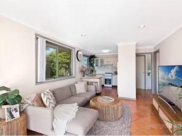 3/7 Smillie Avenue, Terrigal Apartment for rent Listed by Nat.