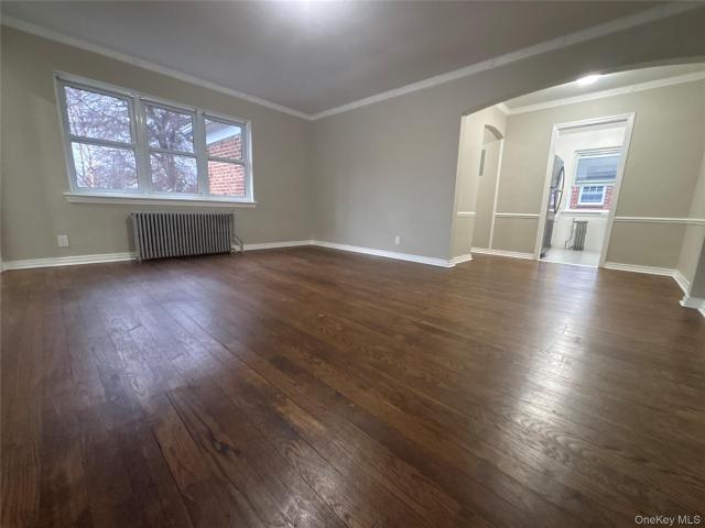 37 Spruce St, Unit 3, Great Neck, NY 11021 | MLS #993562