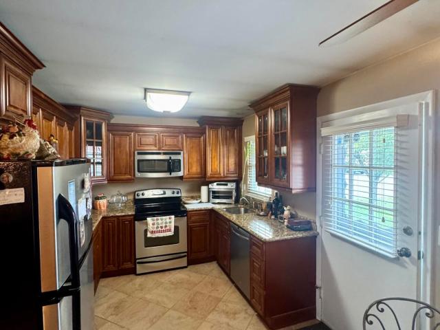 37A Cambridge Circle