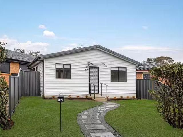 37A Alamein Road, Bossley Park, NSW 2176