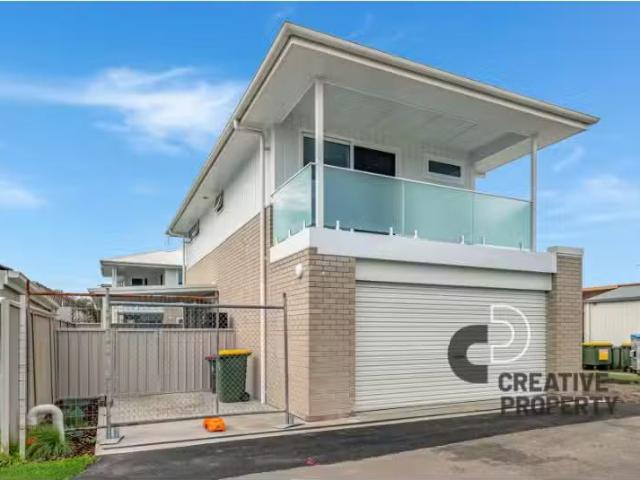 37A Douglas Street, stockton Apartment for rent Listed by Ren.