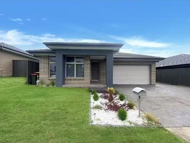 37A Springs Road, Spring Farm House for rent Listed by Leasin.