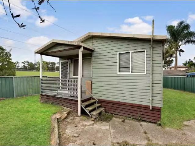 37A Palau Crescent, Lethbridge Park Apartment for rent Listed.