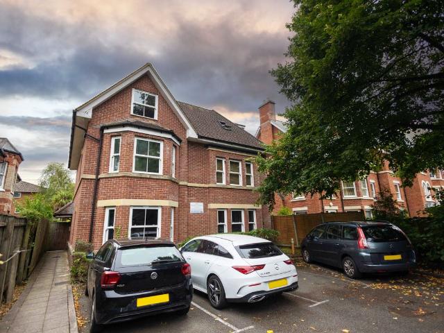 37B Wimborne Road, Bournemouth BH2, 2 bed flat to rent, £1,200 pcm | PrimeLocation