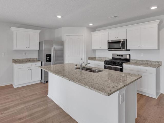 3404 Hawthorn Way