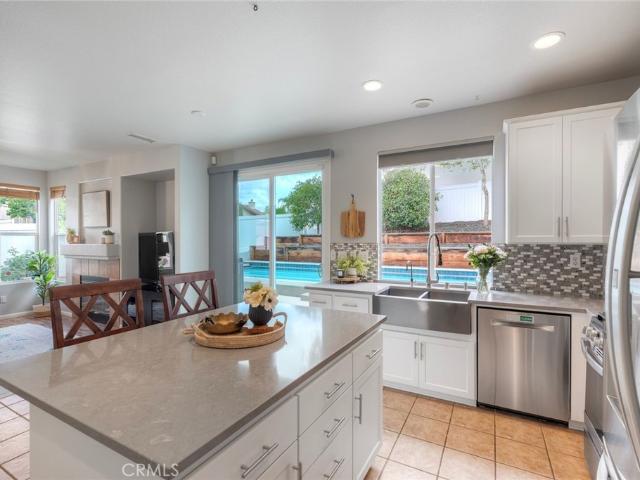 3404 Lake Circle