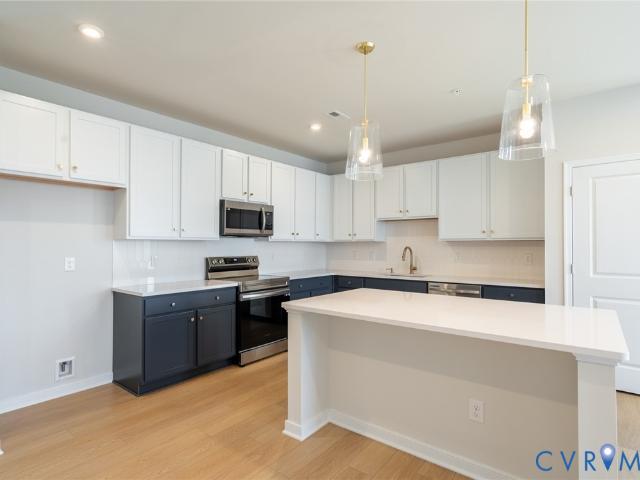 3406 Carlton Street 2 4A