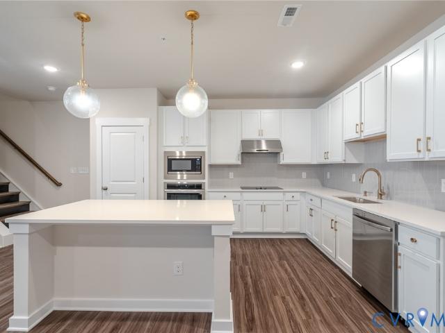 3406 Carlton Street 2 5A