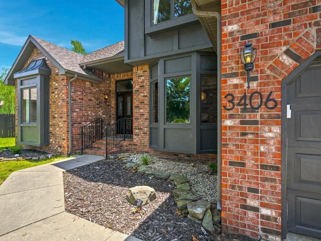 3406 W Laurel Circle