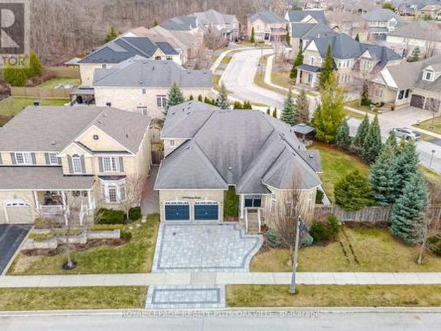 3409 Liptay Avenue, Oakville, ON, L6M 0M8 house for sale | Listing ID W13551 | Royal LePage