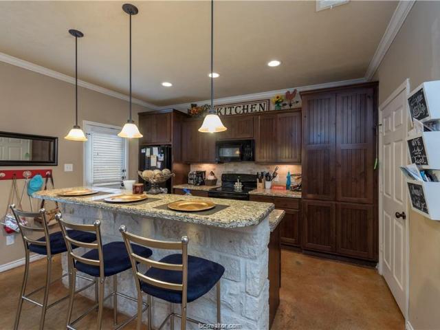 3400 Cullen Trail