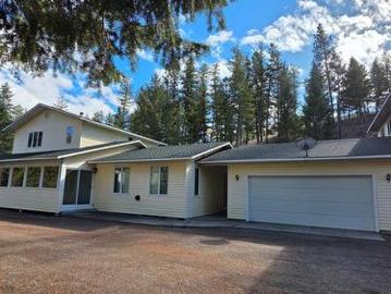 3400 Highway 3, Rock Creek, BC, V0H 1Y0 house for sale | Listing ID 10379 | Royal LePage