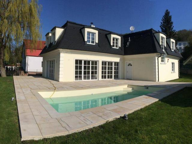 3400 KLOSTERNEUBURG, TRAUMHAFTE VILLA IN BESTER ÖLBERGLAGE
