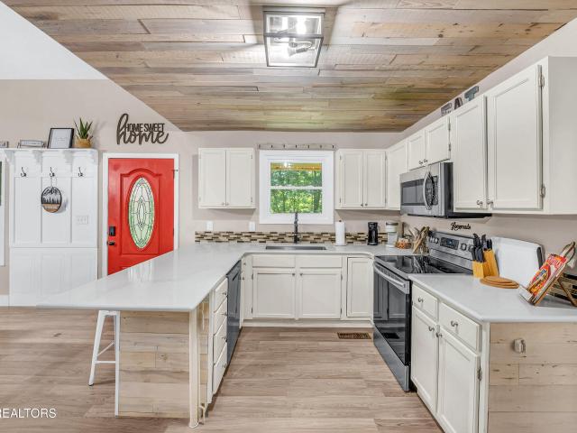 3401 Mountain Overlook Way