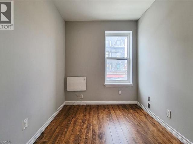 340 1/2 BARTON Street E Unit# 1, Hamilton, Ontario, L8L2X7