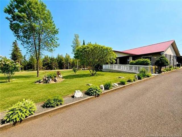 340 Ave Du Tré Carré, Shippagan, NB, E8S 1Y4 house for sale | Listing ID NB143548 | Royal LePage