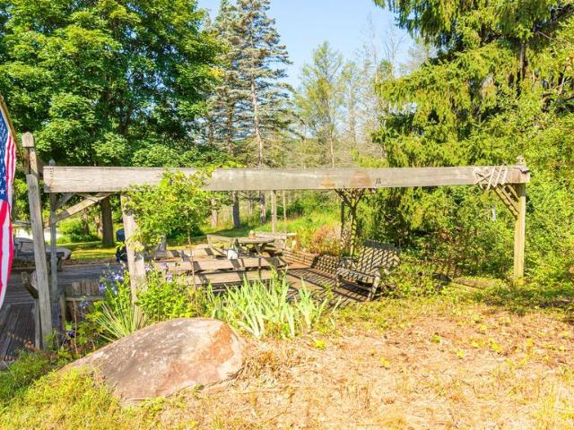 340 Grovania Drive