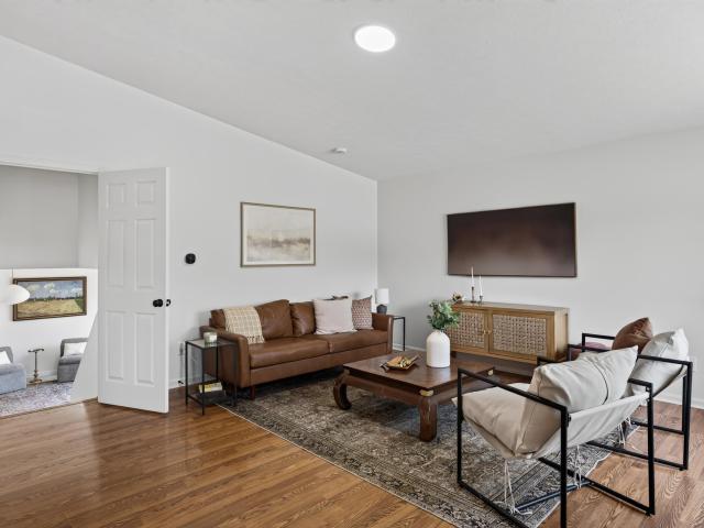 340 E Brittany Way