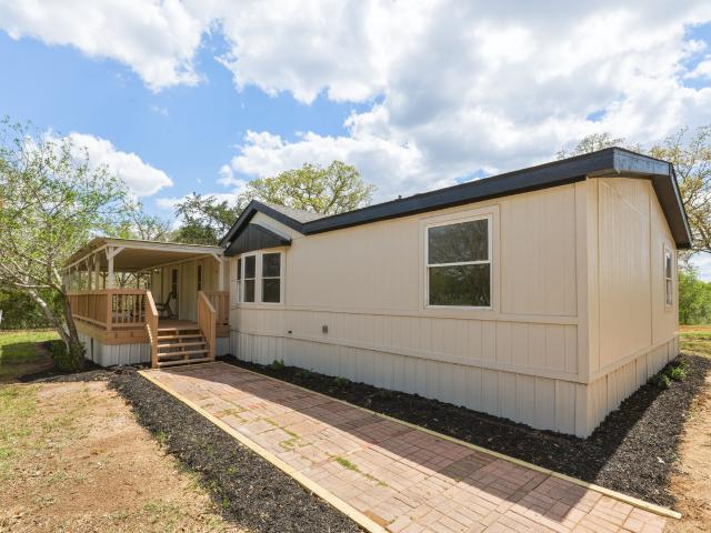 340 Red Hawk Dr, Dale, TX 78616 | MLS #7417