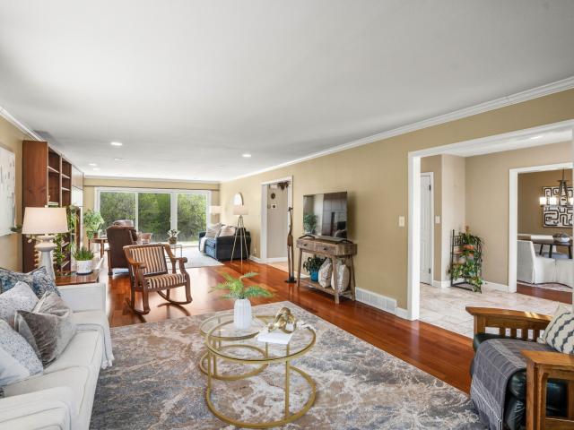 340 W Indian Creek Ct