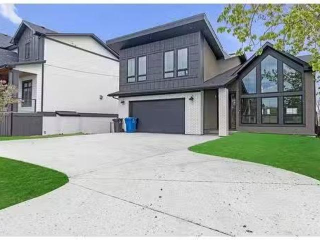 340 West Chestermere Drive, Chestermere, AB, T1X 1B2 house f.