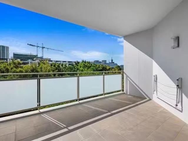 341/46 Baywater Drive, Wentworth Point, NSW 2127