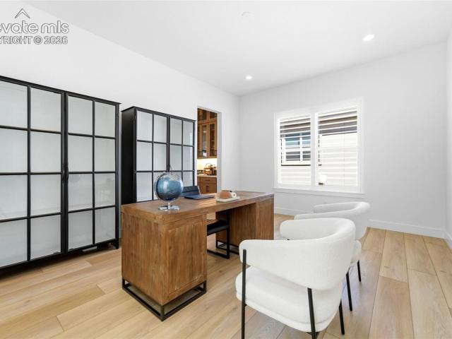 3414 Crest Hollow View