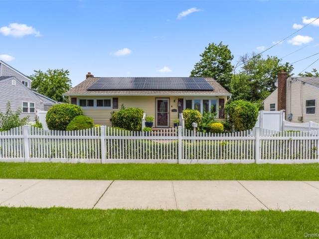 3414 Great Neck Road