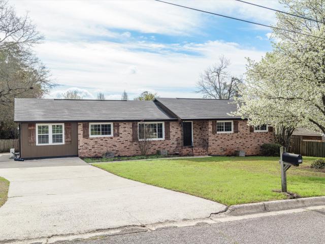 3414 Sutton Place