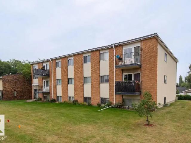 3415 106 AV NW