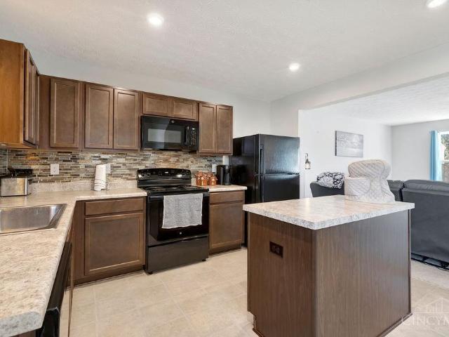 3418 Grovewood Drive