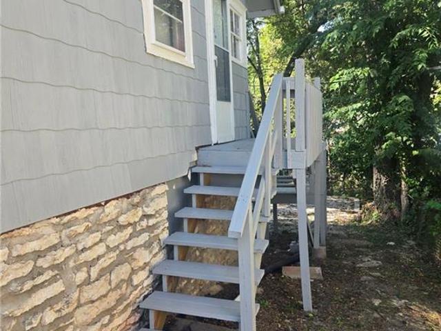 3410 E 45th Terrace