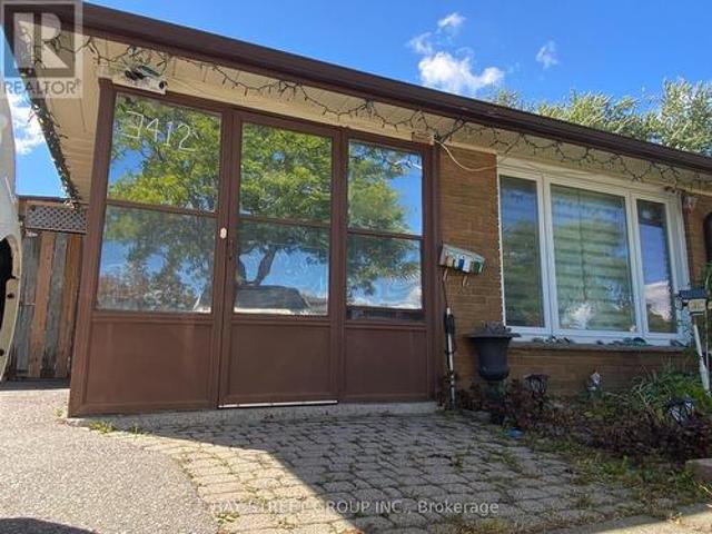 3412 Ellengale Drive, Mississauga, ON, L5C 1Z4 house for sale | Listing ID W13839 | Royal LePage