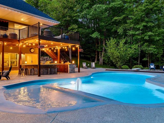 3413 blackberry lane
