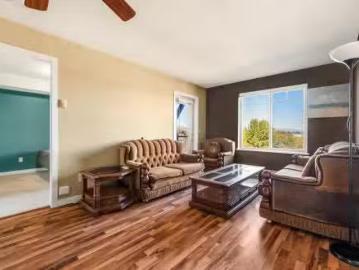 Greater Vancouver - Patio, Office room
