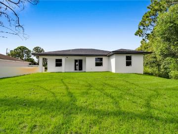 3413 28th St SW, Lehigh Acres, FL 33976 | MLS #2026020