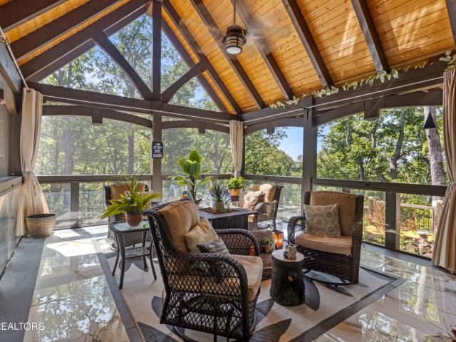 341 Acorn Gap Rd